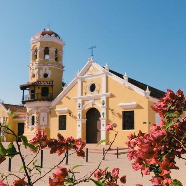 Tours privados de lujo a los pueblos coloniales más bonitos de Colombia: Villa de Leyva, Barichara y Mompox