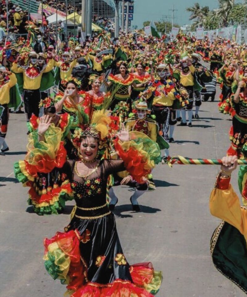 Carnaval de Barranquilla: Vivir la fiesta folclórica de Colombia con acceso privado. Experiencia cultural en el Carnaval de Barranquilla – Viajes de lujo con inmersión auténtica en Colombia.